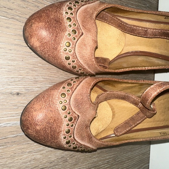 Chocolate Blu Slip On Closed Toe Buckle Block Size 8 Heels - Picture 7 of 15